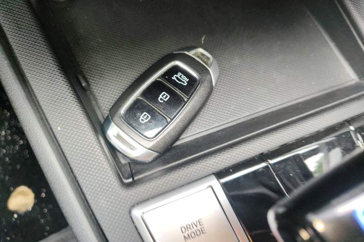 Used Hyundai Elantra 2023 1.5L CVT GLX Elite Edition Vehicle Key