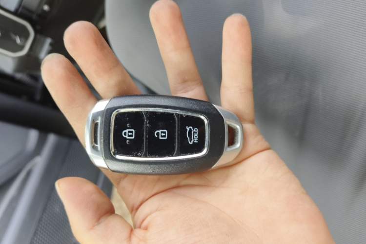 Used Hyundai Elantra 2023 1.5L CVT LUX Prestige Edition Vehicle Key