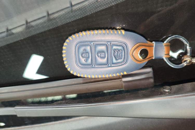 Used Hyundai Elantra 2023 1.5L CVT GLX Elite Edition Vehicle Key