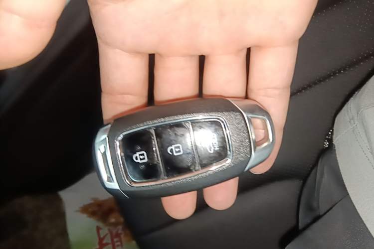 Used Hyundai Elantra 2023 1.5L CVT GLX Elite Edition Vehicle Key