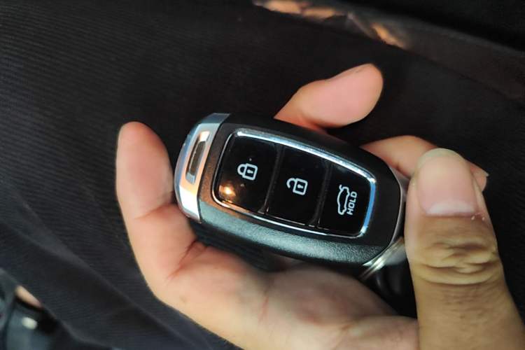 Used Hyundai Elantra 2023 1.5L CVT LUX Prestige Edition Vehicle Key