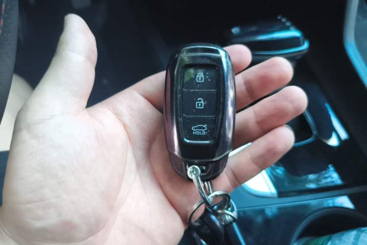 Used Hyundai Elantra 2023 1.5L CVT GLX Elite Edition Vehicle Key