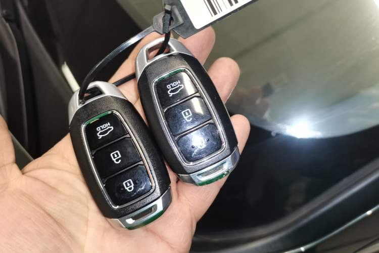 Used Hyundai Elantra 2023 1.5L CVT GLX Elite Edition Vehicle Key