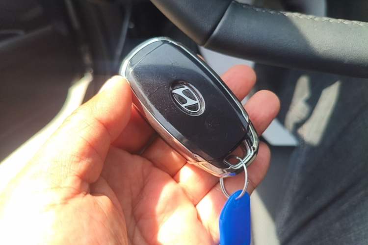 Used Hyundai Elantra 2023 1.5L CVT GLX Elite Edition Vehicle Key