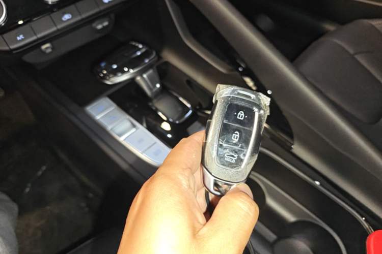 Used Hyundai Elantra 2023 1.5L CVT GLX Elite Edition Vehicle Key