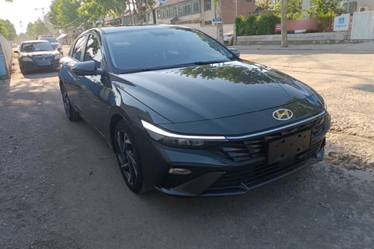 Used Hyundai Elantra 2023 1.5L CVT GLX Elite Edition Front Right 45 Deg