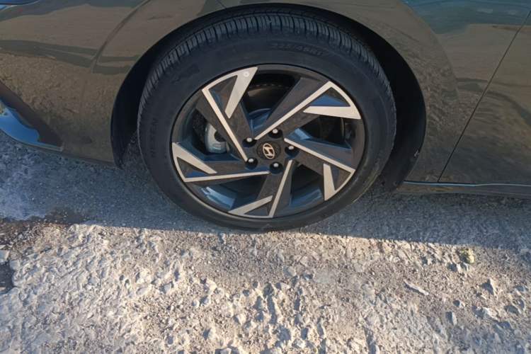 Used Hyundai Elantra 2023 1.5L CVT GLX Elite Edition Left Front Wheel Hub