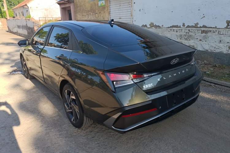 Used Hyundai Elantra 2023 1.5L CVT GLX Elite Edition Rear Left 45 Deg