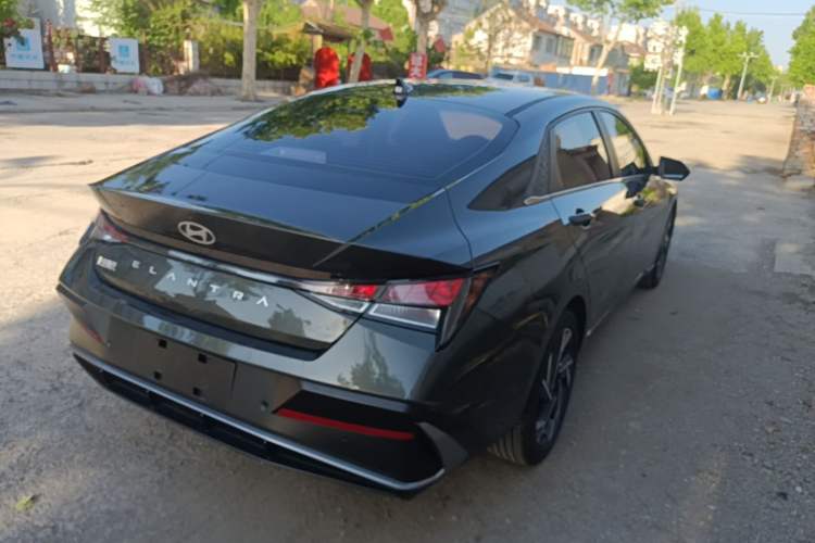 Used Hyundai Elantra 2023 1.5L CVT GLX Elite Edition Rear Right 45 Deg