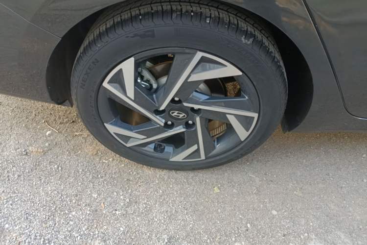 Used Hyundai Elantra 2023 1.5L CVT GLX Elite Edition Right Rear Wheel Hub