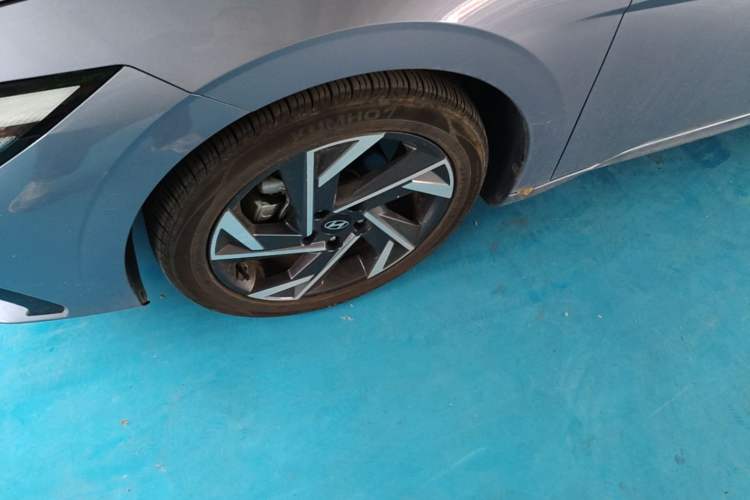 Used Hyundai Elantra 2023 1.5L CVT GLX Elite Edition Left Front Wheel Hub