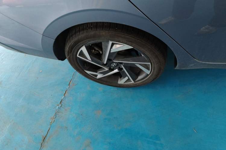 Used Hyundai Elantra 2023 1.5L CVT GLX Elite Edition Right Rear Wheel Hub