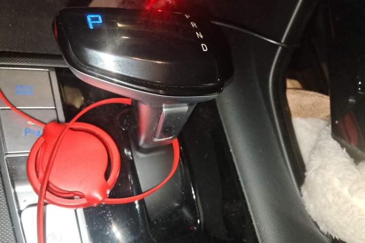 Used Hyundai Elantra 2023 1.5L CVT GLX Elite Edition Gear Lever