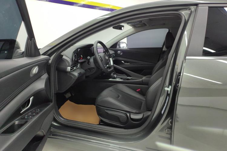 Used Hyundai Elantra 2023 1.5L CVT GLX Elite Edition Left Front Seat