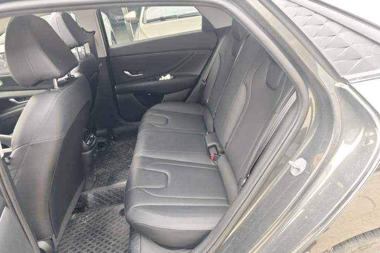 Used Hyundai Elantra 2023 1.5L CVT LUX Prestige Edition Left Rear Seat