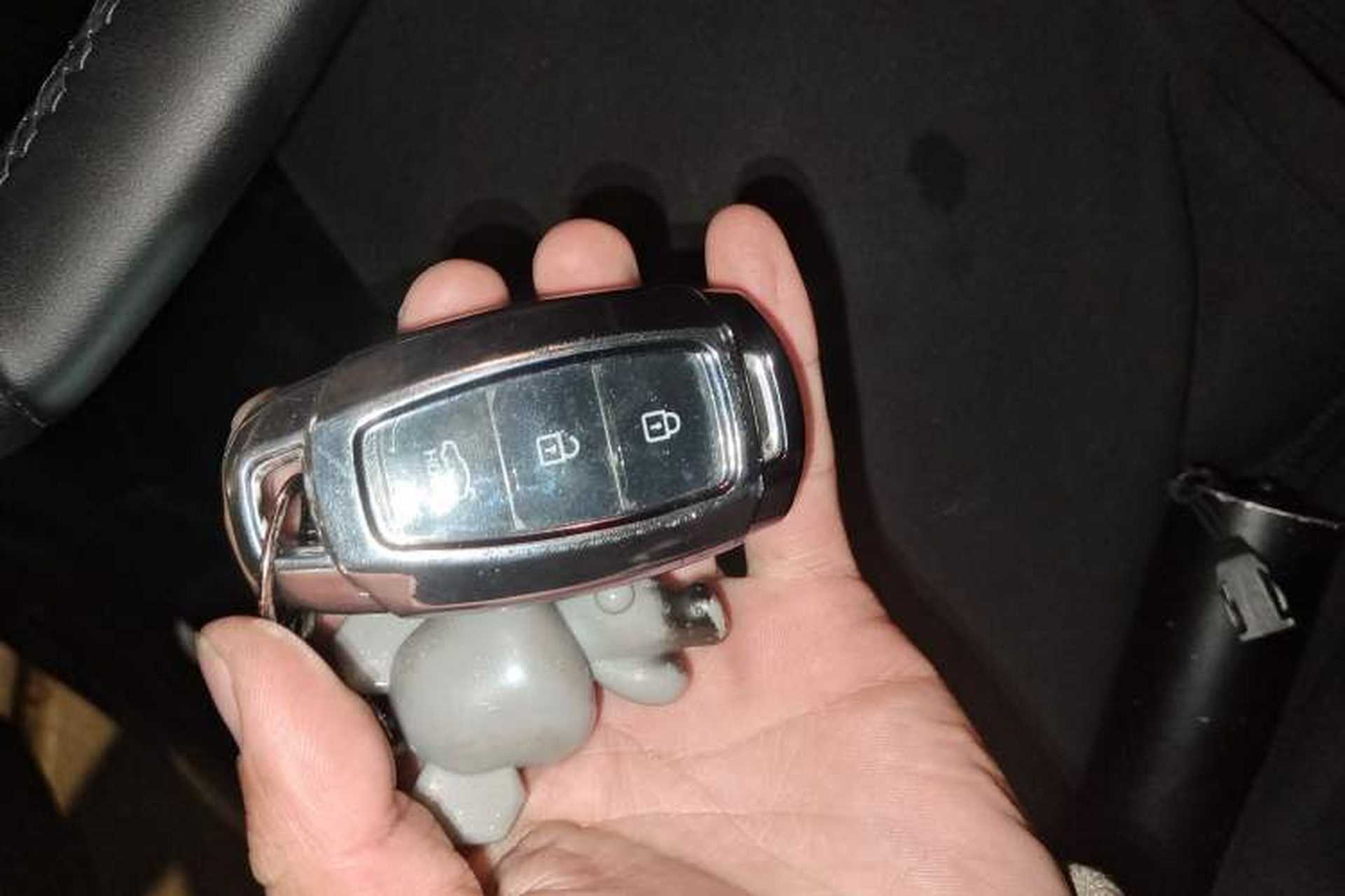 Used Hyundai Elantra 2023 1.5L CVT GLX Elite Edition Vehicle Key