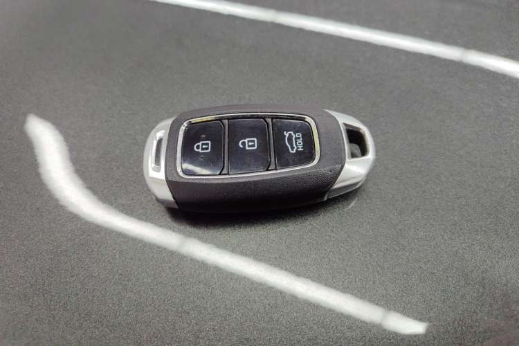 Used Hyundai Elantra 2023 1.5L CVT GLX Elite Edition Vehicle Key