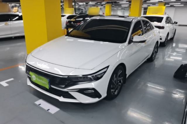Hyundai Elantra 2023 1.5L CVT GLX Elite Edition usado