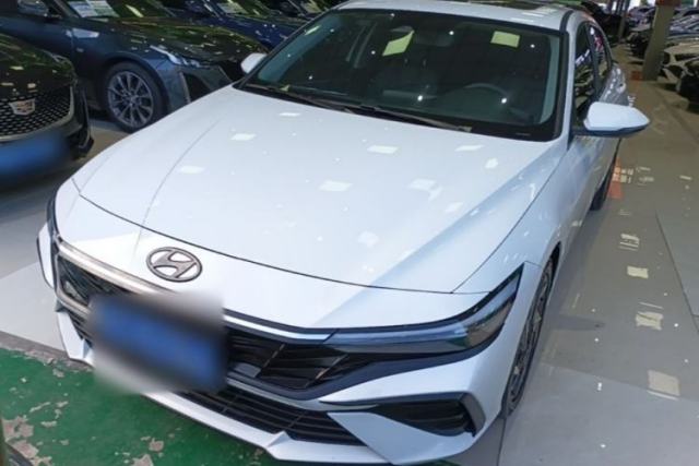 Used Hyundai Elantra 2023 1.5L CVT LUX Prestige Edition