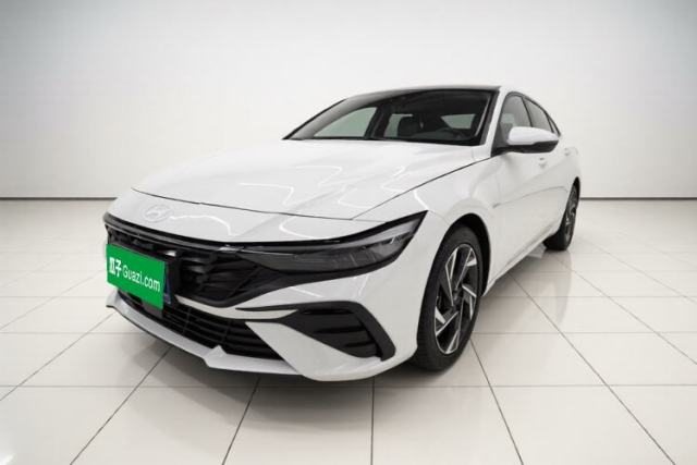 Używany Hyundai Elantra 2023 1.5L CVT LUX Prestige Edition