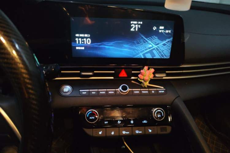 Used Hyundai Elantra 2023 1.5L CVT LUX Prestige Edition Audio And AC Panel