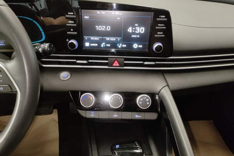 Used Hyundai Elantra 2023 1.5L CVT GLX Elite Edition Audio And AC Panel