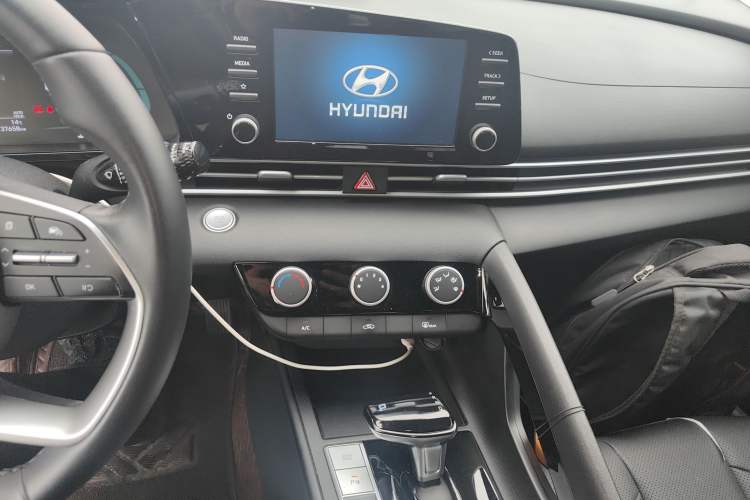 Used Hyundai Elantra 2023 1.5L CVT GLX Elite Edition Audio And AC Panel