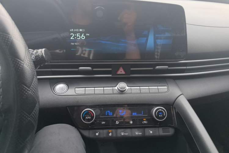 Used Hyundai Elantra 2023 1.5L CVT GLX Elite Edition Audio And AC Panel