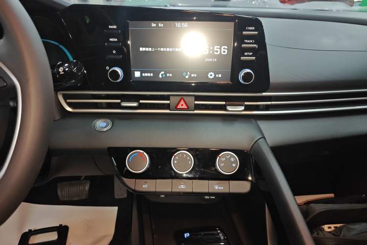 Used Hyundai Elantra 2023 1.5L CVT GLX Elite Edition Audio And AC Panel