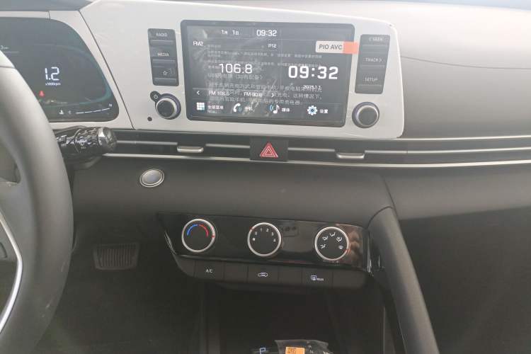 Used Hyundai Elantra 2023 1.5L CVT GLX Elite Edition Audio And AC Panel