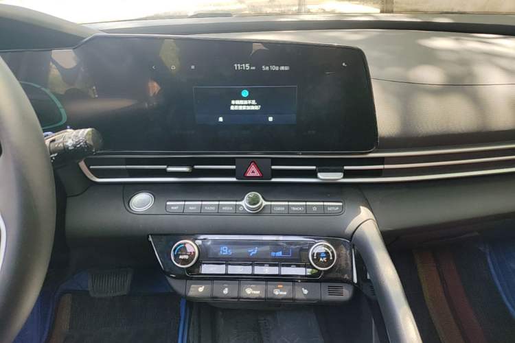 Used Hyundai Elantra 2023 1.5L CVT LUX Prestige Edition Audio And AC Panel