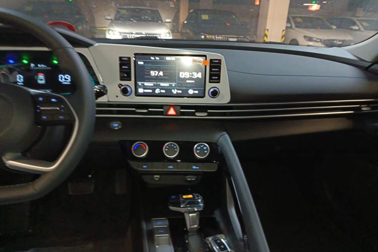 Used Hyundai Elantra 2023 1.5L CVT GLX Elite Edition Audio And AC Panel
