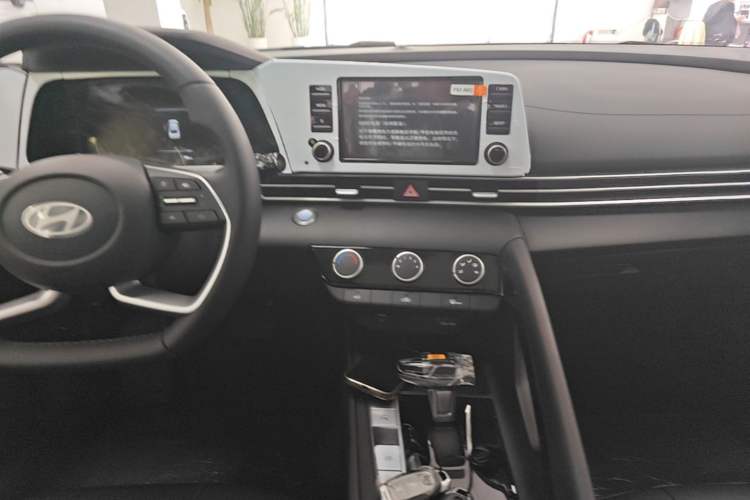 Used Hyundai Elantra 2023 1.5L CVT GLX Elite Edition Audio And AC Panel