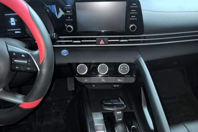 Used Hyundai Elantra 2023 1.5L CVT GLX Elite Edition Audio And AC Panel