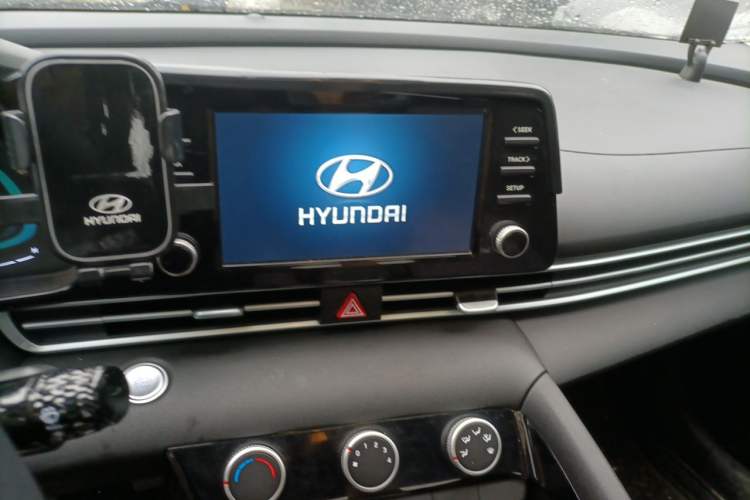 Used Hyundai Elantra 2023 1.5L CVT GLX Elite Edition Audio And AC Panel