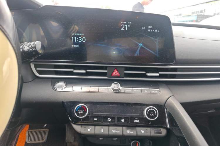 Used Hyundai Elantra 2023 1.5L CVT LUX Prestige Edition Audio And AC Panel