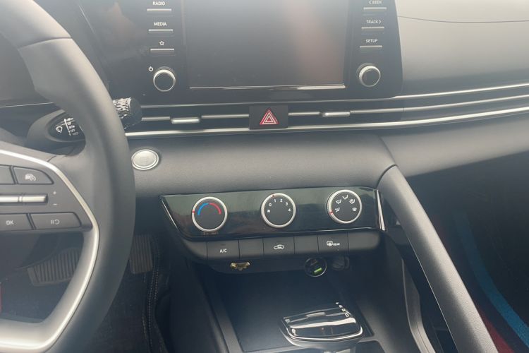 Used Hyundai Elantra 2023 1.5L CVT GLX Elite Edition Audio And AC Panel
