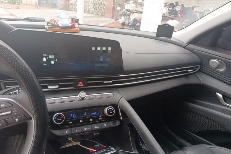 Used Hyundai Elantra 2023 1.5L CVT LUX Prestige Edition Audio And AC Panel