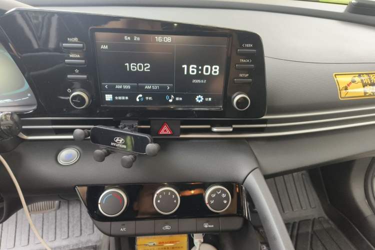 Used Hyundai Elantra 2023 1.5L CVT GLX Elite Edition Audio And AC Panel