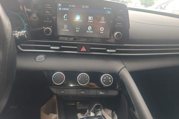 Used Hyundai Elantra 2023 1.5L CVT GLX Elite Edition Audio And AC Panel