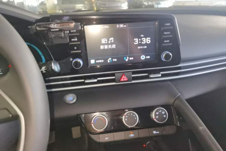 Used Hyundai Elantra 2023 1.5L CVT GLX Elite Edition Audio And AC Panel