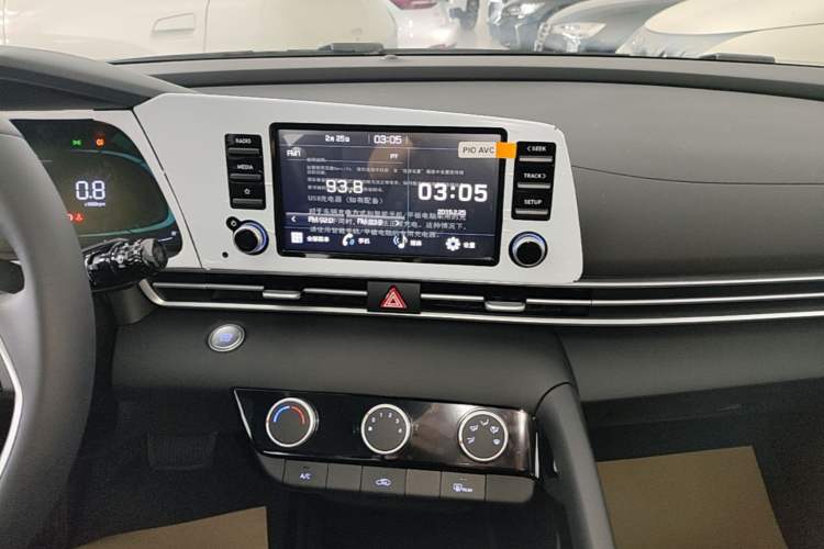 Used Hyundai Elantra 2023 1.5L CVT GLX Elite Edition Audio And AC Panel