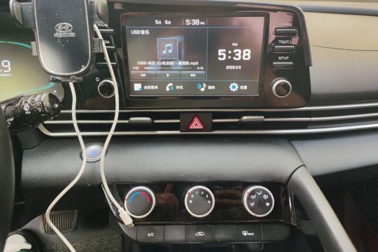 Used Hyundai Elantra 2023 1.5L CVT GLX Elite Edition Audio And AC Panel