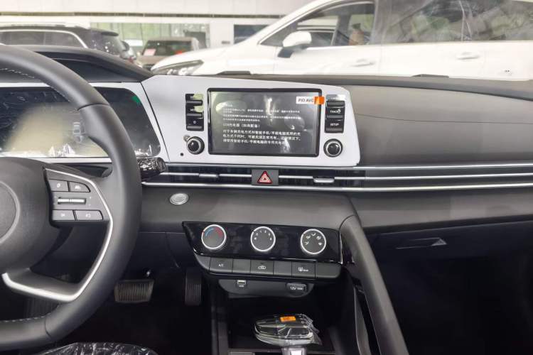 Used Hyundai Elantra 2023 1.5L CVT GLX Elite Edition Audio And AC Panel