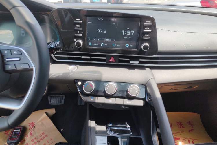 Used Hyundai Elantra 2023 1.5L CVT GLX Elite Edition Audio And AC Panel