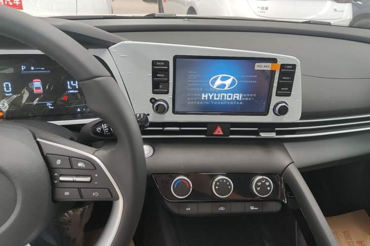 Used Hyundai Elantra 2023 1.5L CVT GLX Elite Edition Audio And AC Panel