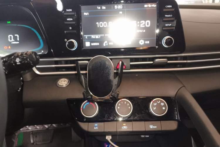 Used Hyundai Elantra 2023 1.5L CVT GLX Elite Edition Audio And AC Panel