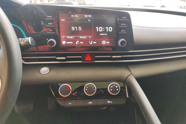 Used Hyundai Elantra 2023 1.5L CVT GLX Elite Edition Audio And AC Panel