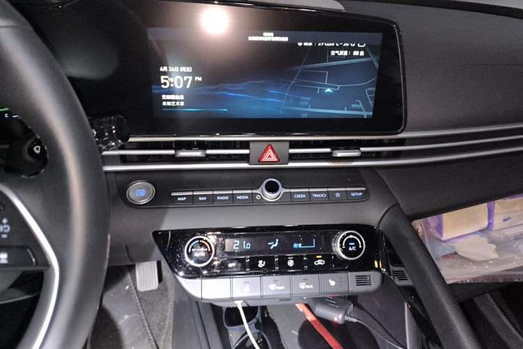 Used Hyundai Elantra 2023 1.5L CVT LUX Prestige Edition Audio And AC Panel