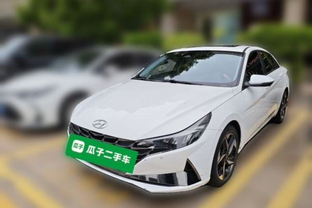 Used Hyundai Elantra 2023 1.5L CVT LUX Prestige Edition